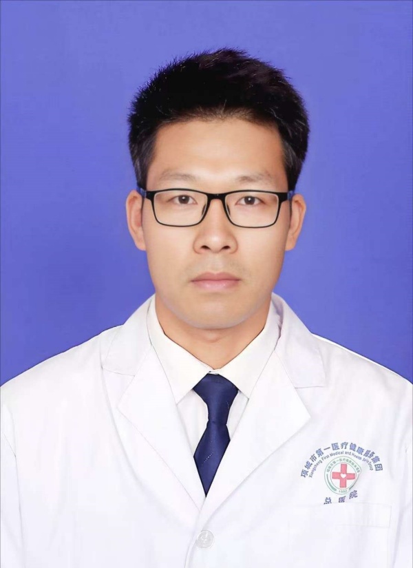 医者仁心 术精德厚——记副主任医师马跃中(图1)