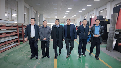  ���ᾫ���캽 ʮ����ıƪ���� ��ʱ�����������߻��㸳�����󡪡����˾�����ΰ�¡�������һ�и���ׯ������ҵ��������չ(ͼ7)